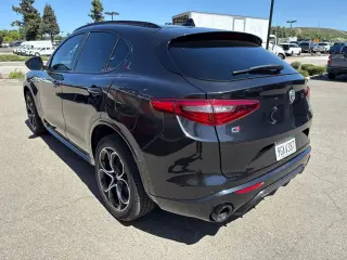 Alfa Romeo Stelvio 2023 AWD Ti Lusso 4dr Crossover