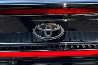 Toyota Prius 2024 XLE 4dr Hatchback