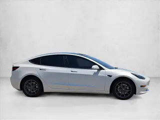 Tesla Model 3 2023 4dr Sedan