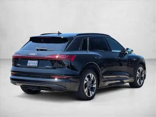 Audi e-tron 2022 AWD quattro Premium 4dr SUV