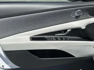 Hyundai ELANTRA Hybrid 2024 Limited 4dr Sedan