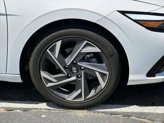 Hyundai ELANTRA Hybrid 2024 Limited 4dr Sedan