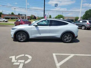 Ford Mustang Mach-E 2022 Select 4dr SUV