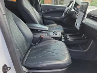 Ford Mustang Mach-E 2022 Select 4dr SUV