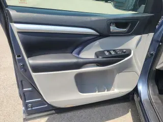 Toyota Highlander 2018 AWD SE 4dr SUV