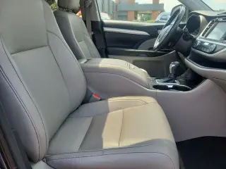 Toyota Highlander 2018 AWD SE 4dr SUV