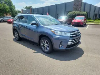 Toyota Highlander 2018 AWD SE 4dr SUV