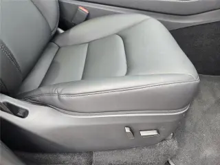 Tesla Model Y 2025 AWD Long Range 4dr Crossover