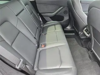 Tesla Model Y 2025 AWD Long Range 4dr Crossover