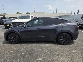 Tesla Model Y 2025 AWD Long Range 4dr Crossover