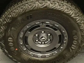 Ford Bronco 2025 4x4 Base 2dr SUV