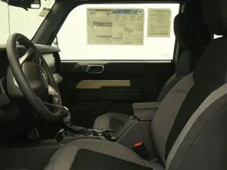 Ford Bronco 2025 4x4 Base 2dr SUV
