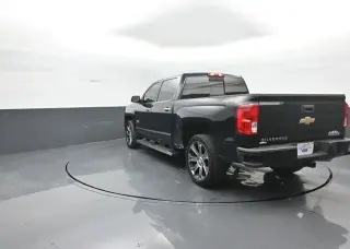 Chevrolet Silverado 1500 2017 4x4 High Country 4dr Crew Cab 5.8 ft. SB