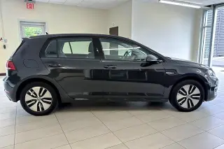 Volkswagen e-Golf 2019 SE 4dr Hatchback