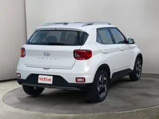 Hyundai VENUE 2025 SEL 4dr Crossover