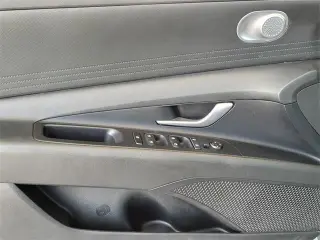 Hyundai ELANTRA 2022 SE 4dr Sedan