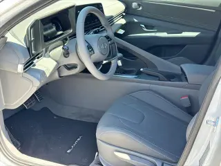 Hyundai ELANTRA 2026 SEL Sport 4dr Sedan