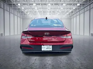 Hyundai ELANTRA 2026 SEL Sport 4dr Sedan