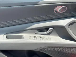 Hyundai ELANTRA 2026 SEL Sport 4dr Sedan