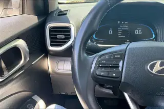 Hyundai VENUE 2023 SEL 4dr Crossover
