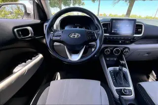 Hyundai VENUE 2023 SEL 4dr Crossover