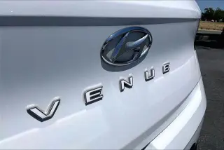 Hyundai VENUE 2023 SEL 4dr Crossover