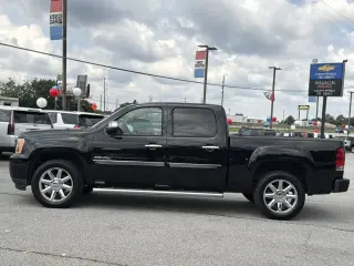GMC Sierra 1500 2013 4x2 Denali 4dr Crew Cab 5.8 ft. SB
