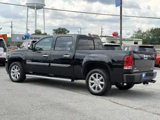 GMC Sierra 1500 2013 4x2 Denali 4dr Crew Cab 5.8 ft. SB