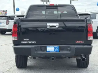 GMC Sierra 1500 2013 4x2 Denali 4dr Crew Cab 5.8 ft. SB