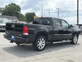 GMC Sierra 1500 2013 4x2 Denali 4dr Crew Cab 5.8 ft. SB