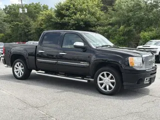 GMC Sierra 1500 2013 4x2 Denali 4dr Crew Cab 5.8 ft. SB