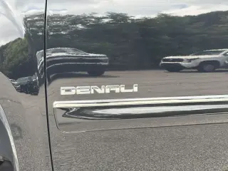 GMC Sierra 1500 2013 4x2 Denali 4dr Crew Cab 5.8 ft. SB