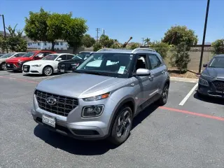 Hyundai VENUE 2025 SEL 4dr Crossover