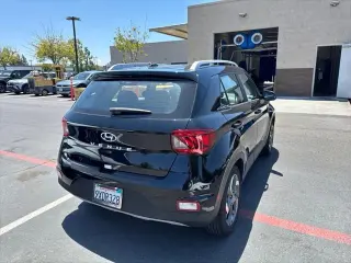 Hyundai VENUE 2025 SEL 4dr Crossover