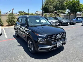 Hyundai VENUE 2025 SEL 4dr Crossover