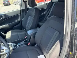 Hyundai VENUE 2025 SEL 4dr Crossover