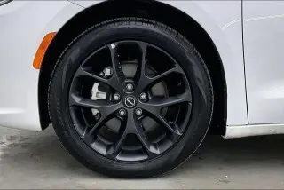 Chrysler Pacifica 2025 Limited 4dr Mini-Van
