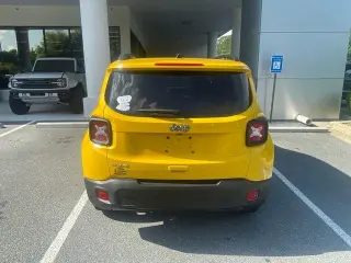 Jeep Renegade 2023 4x4 Latitude 4dr SUV