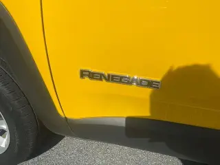 Jeep Renegade 2023 4x4 Latitude 4dr SUV