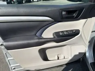 Toyota Highlander 2017 AWD LE 4dr SUV