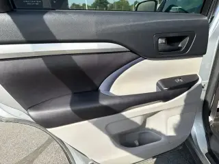 Toyota Highlander 2017 AWD LE 4dr SUV