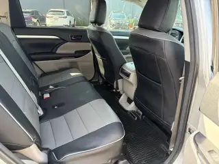 Toyota Highlander 2017 AWD LE 4dr SUV