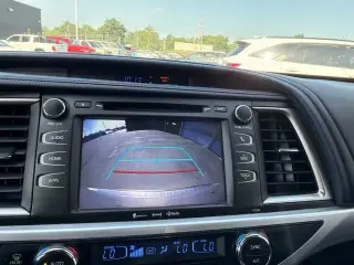 Toyota Highlander 2017 AWD LE 4dr SUV