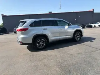 Toyota Highlander 2017 AWD LE 4dr SUV