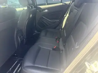 Mercedes-Benz GLA 2017 AWD GLA 250 4MATIC 4dr SUV