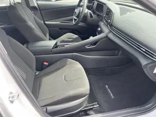 Hyundai ELANTRA Hybrid 2026 Blue 4dr Sedan