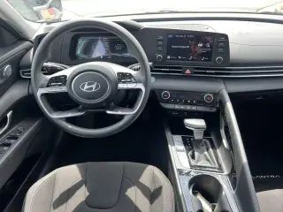 Hyundai ELANTRA Hybrid 2026 Blue 4dr Sedan