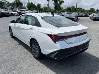 Hyundai ELANTRA Hybrid 2026 Blue 4dr Sedan