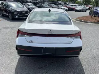 Hyundai ELANTRA Hybrid 2026 Blue 4dr Sedan