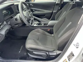 Hyundai ELANTRA Hybrid 2026 Blue 4dr Sedan